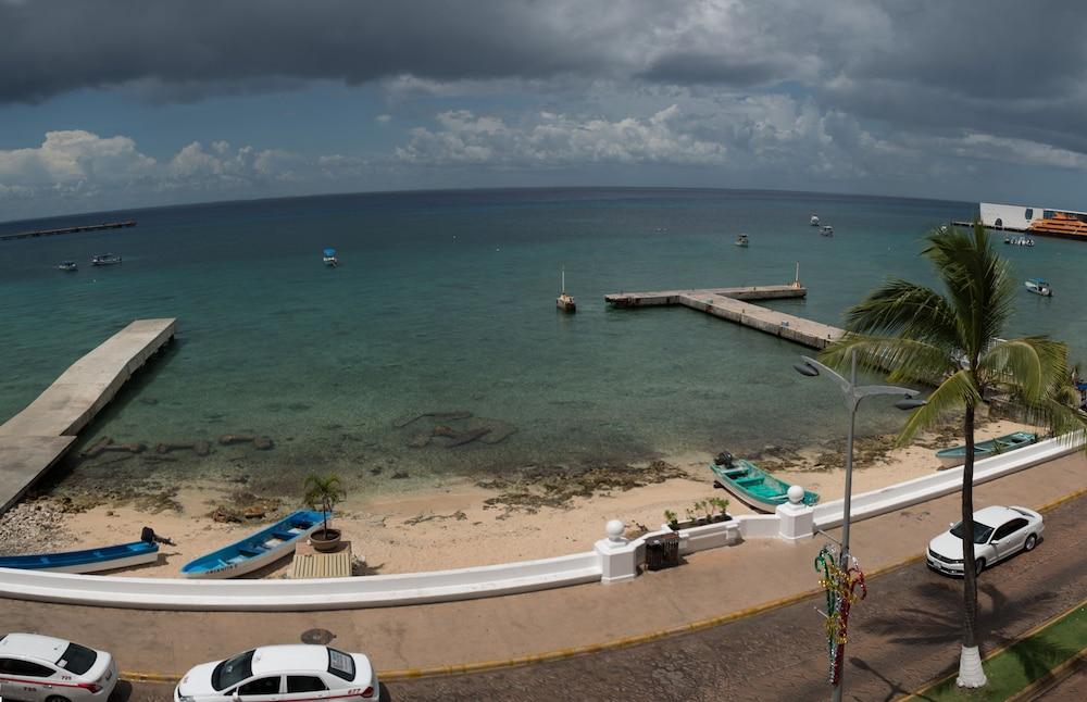 Bahia Hotel 3*