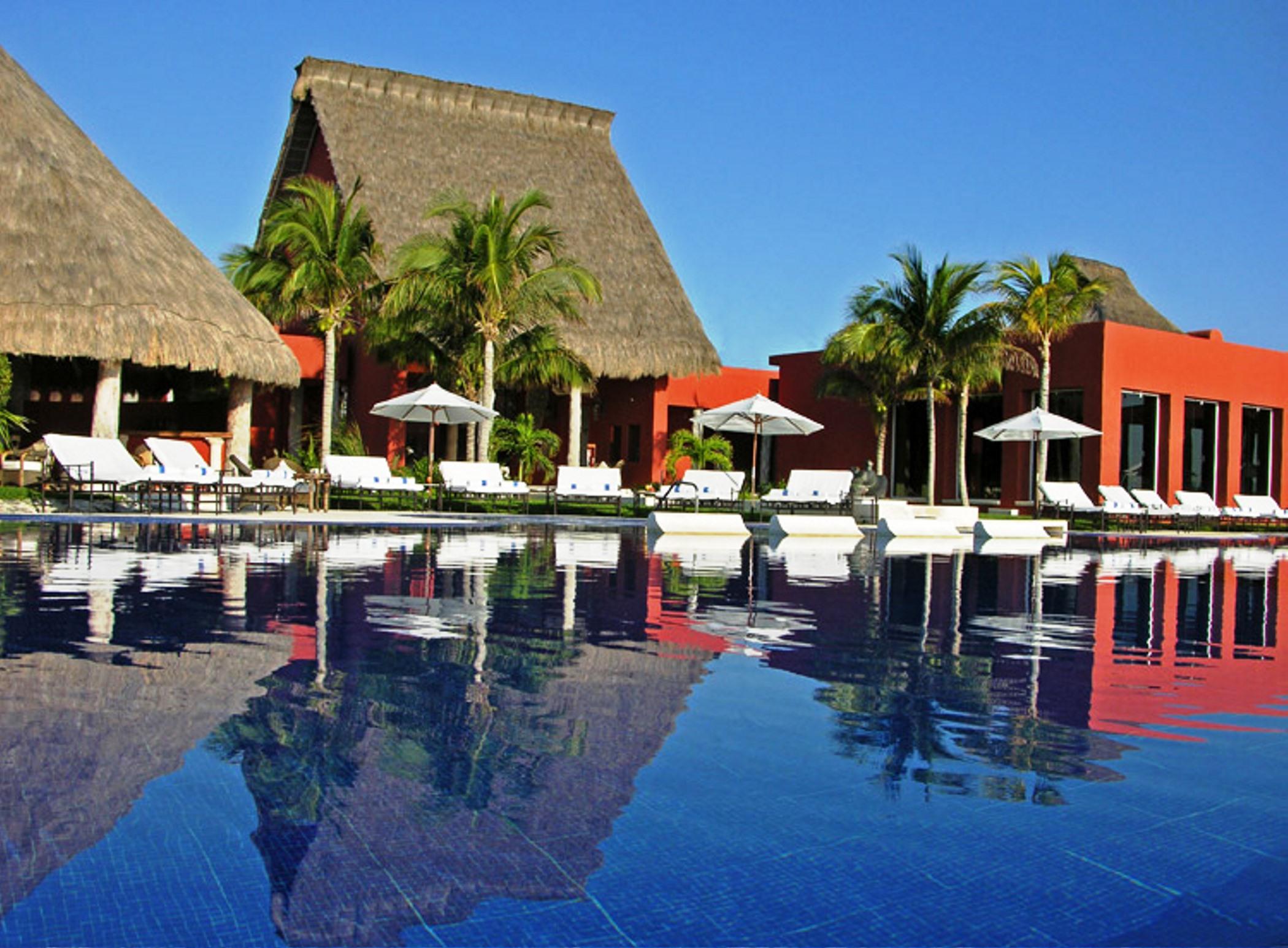 Resort Paraiso De La Bonita Adult All-inclusive, A Luxury Collection Puerto Morelos