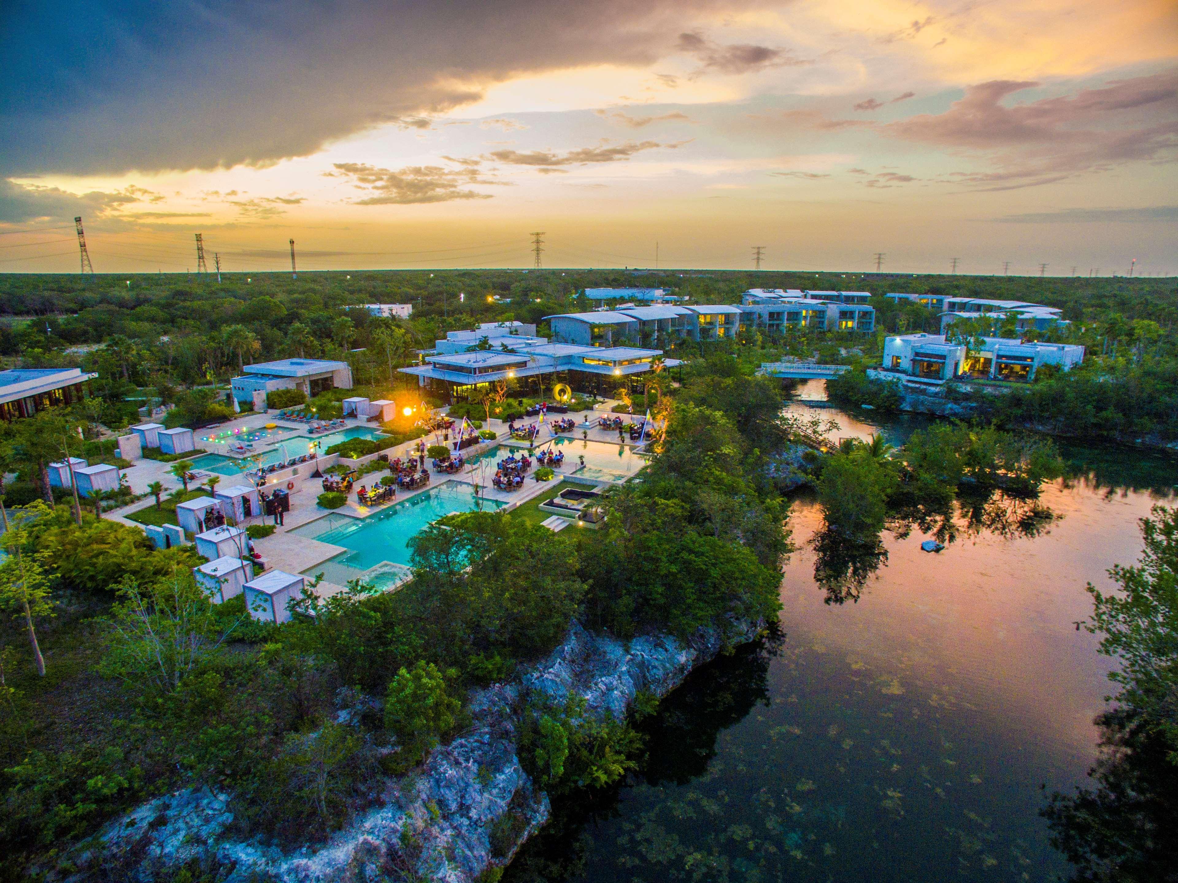 Andaz Mayakoba Riviera Maya, By Hyatt Resort El Marlyn Azul