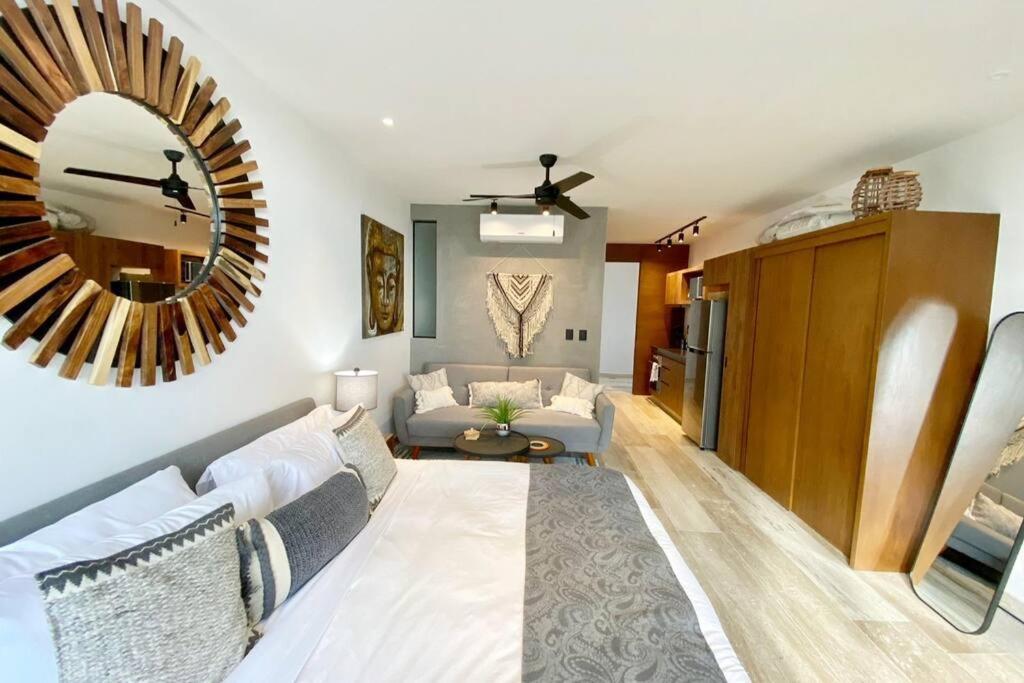 Apartment New! Luxury Floor Condo-steps To 5th-fast Wifi