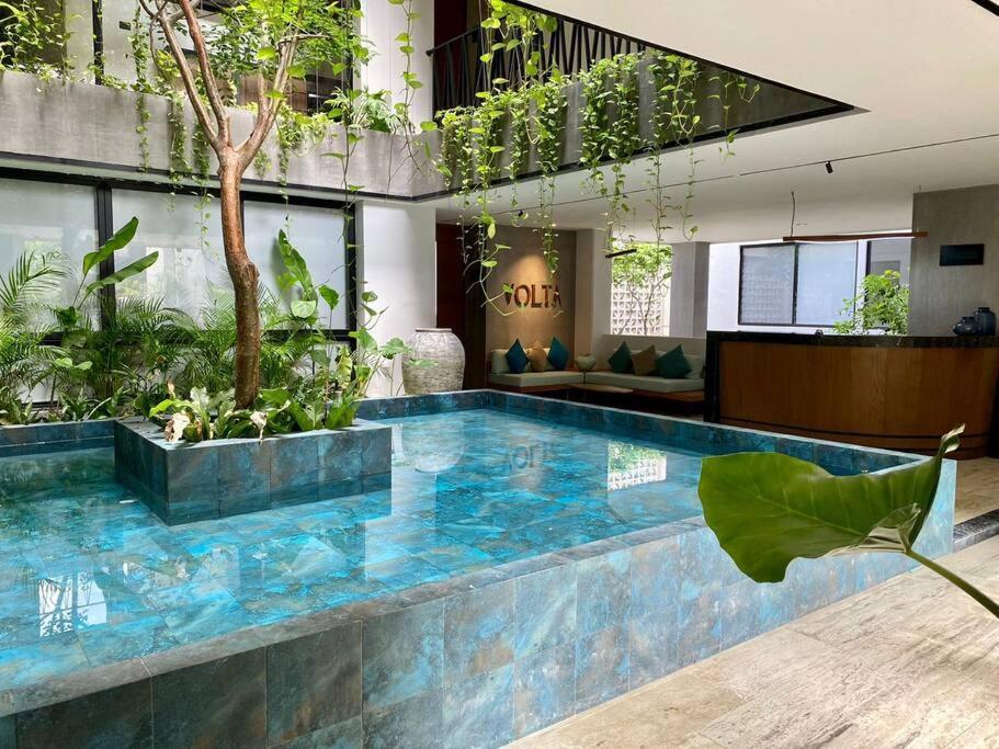 New! Luxury Floor Condo-steps To 5th-fast Wifi Apartment *