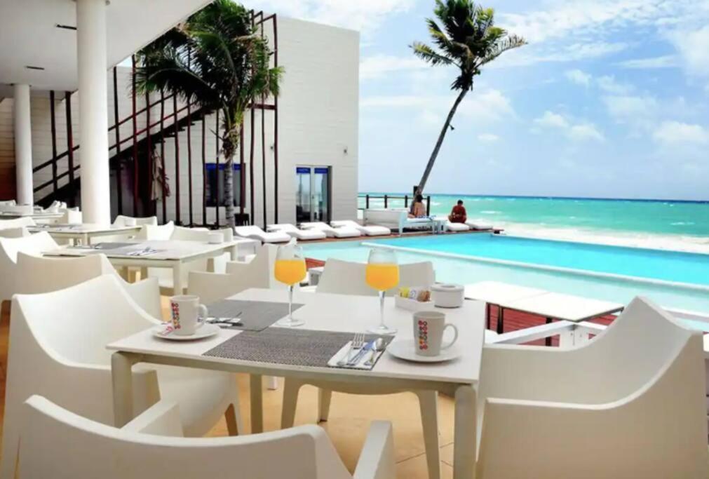 Mareazul Beachfront 2br Private Pool Casa Ancora Apartment