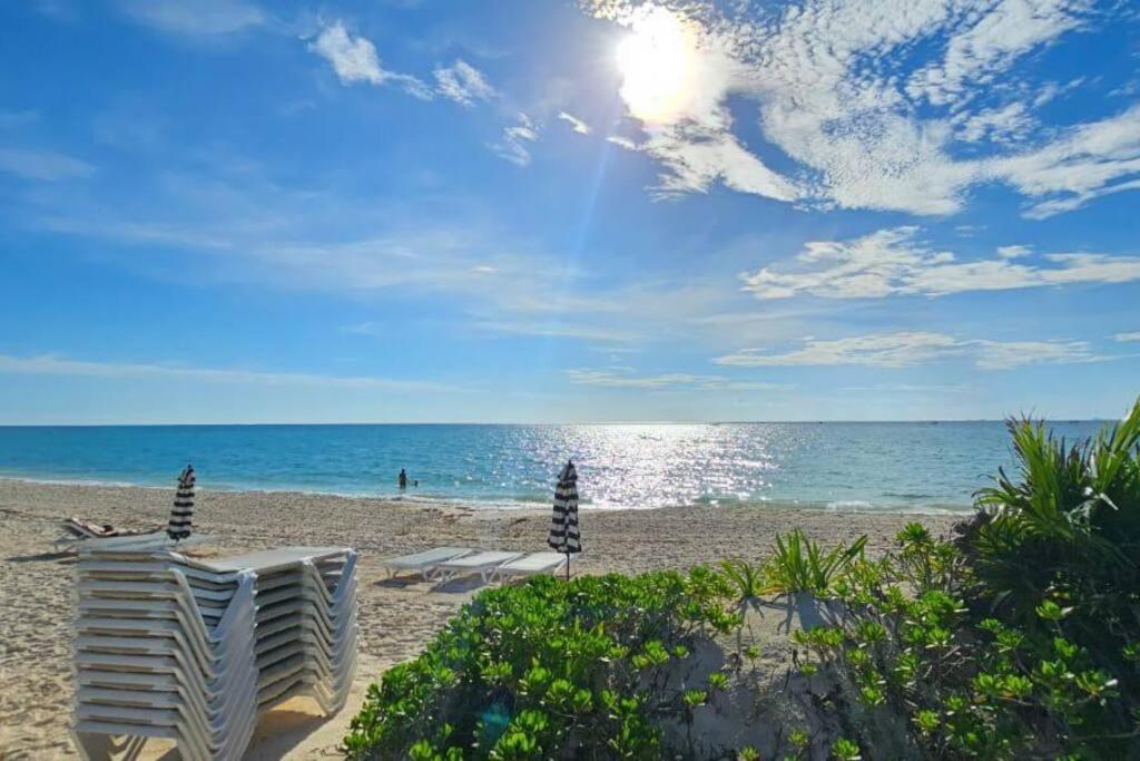 Mareazul Beachfront 2br Private Pool Casa Ancora Apartment