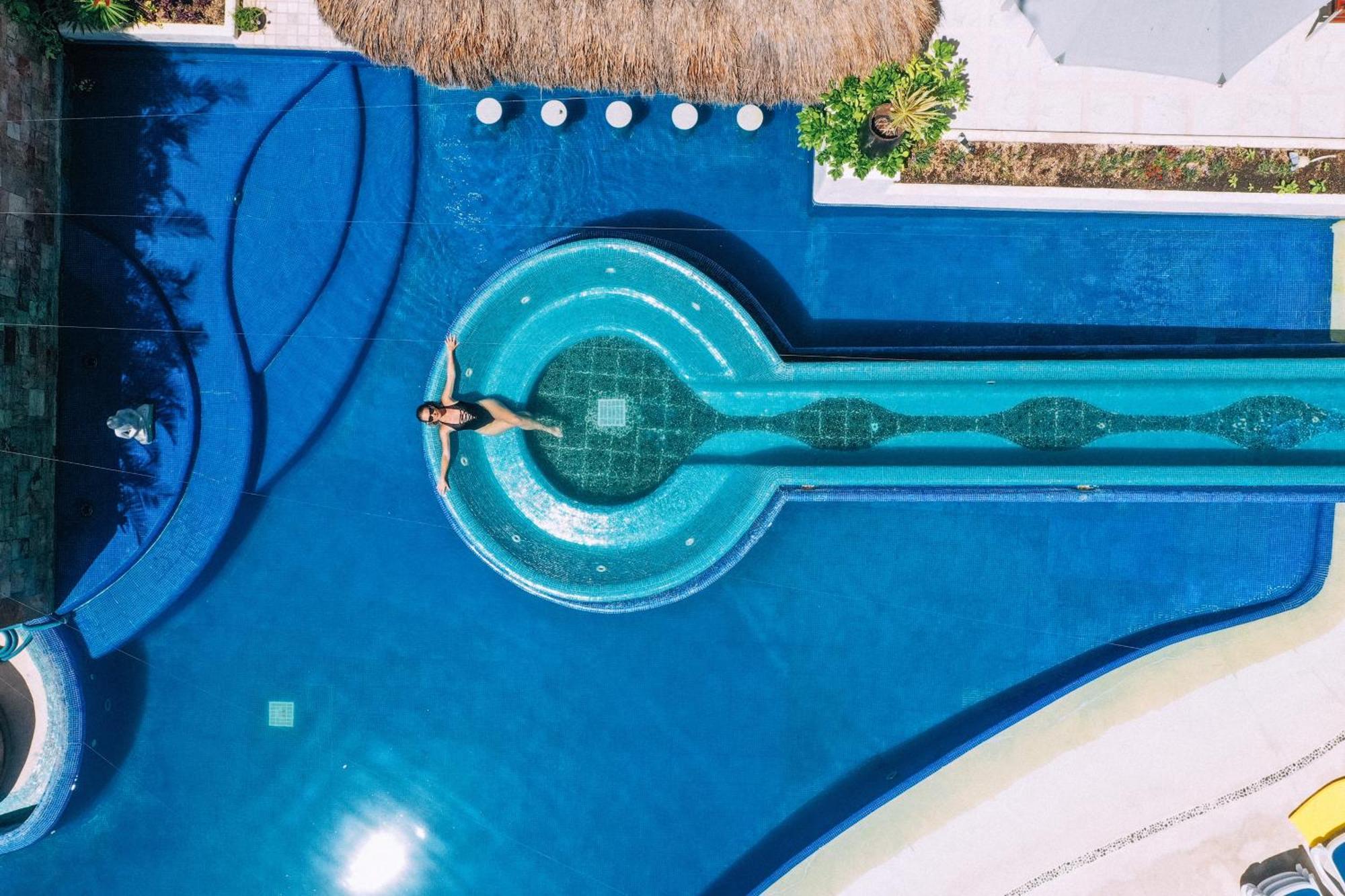 Aventuras Club Apartahotel 4*