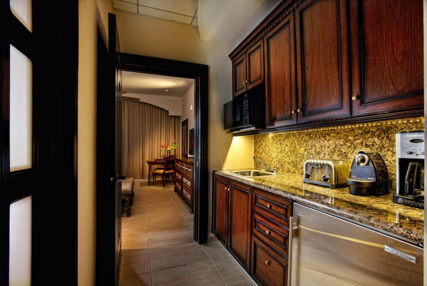 Resort Grand Residences Riviera Cancun,