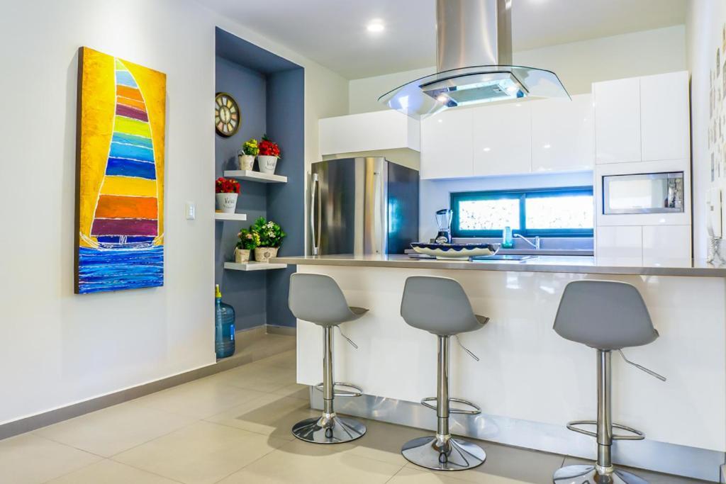 Lunada Condo By Bvr *