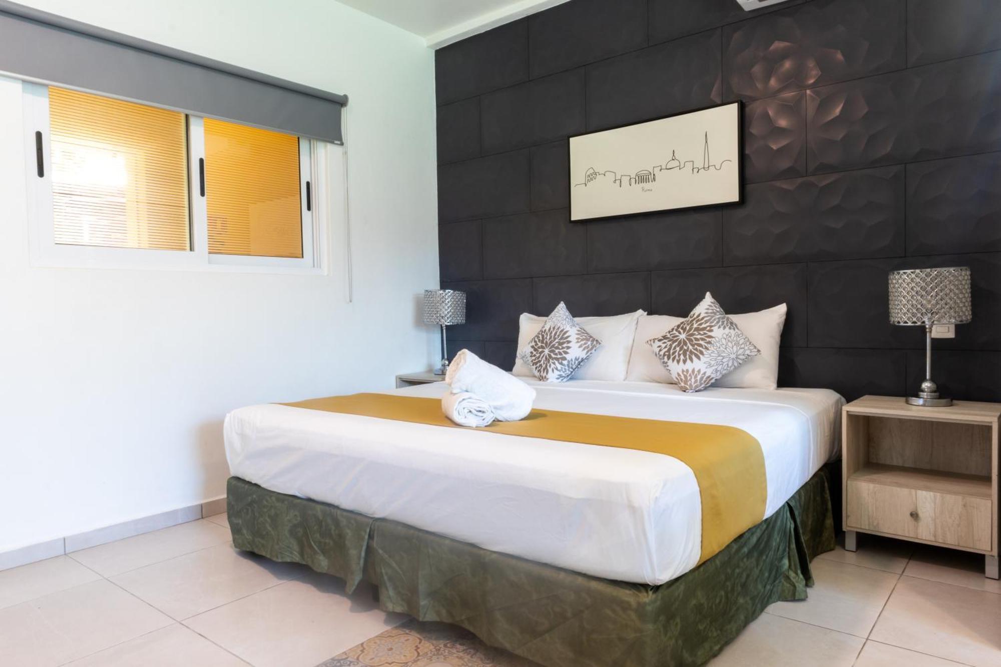 Scarlette Hotel