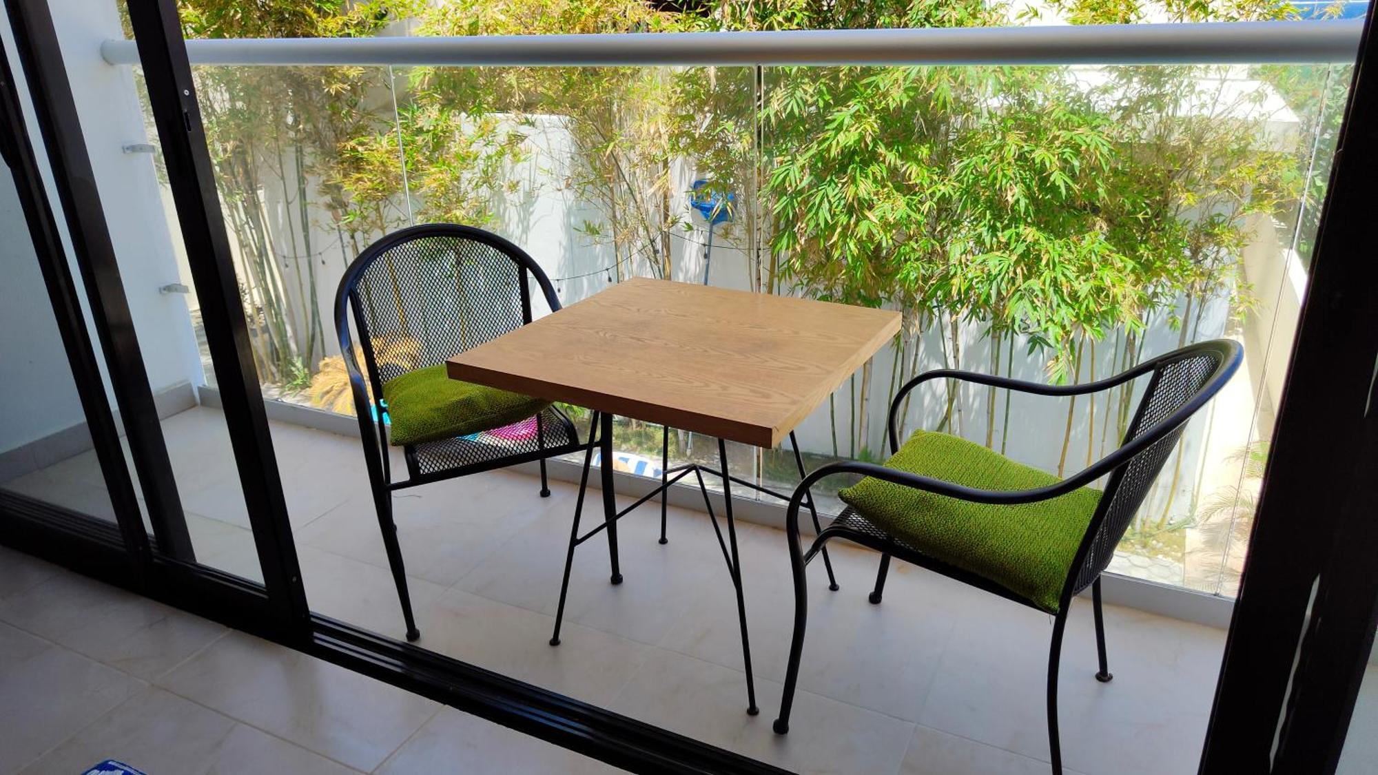 Vela's Ocean Front 3*