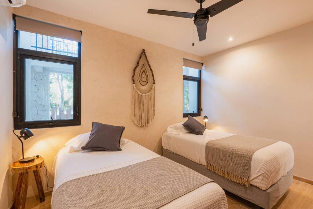 Brand New Pool Side 2br Private Concierge Apartment