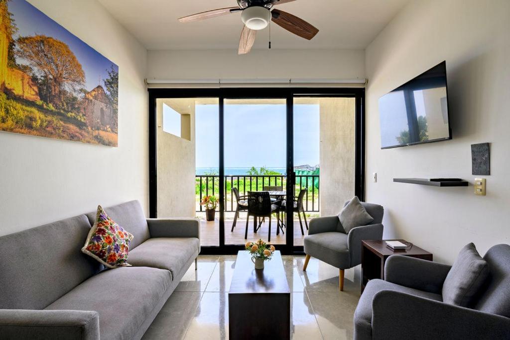 Vela's Ocean Front 3*