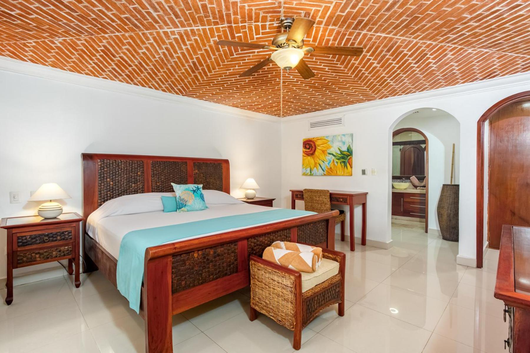 Aventuras Club Apartahotel 4*