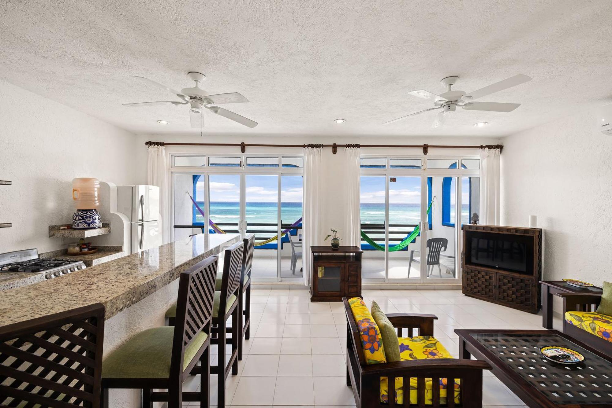 Hotel Del Sol Beachfront 2*