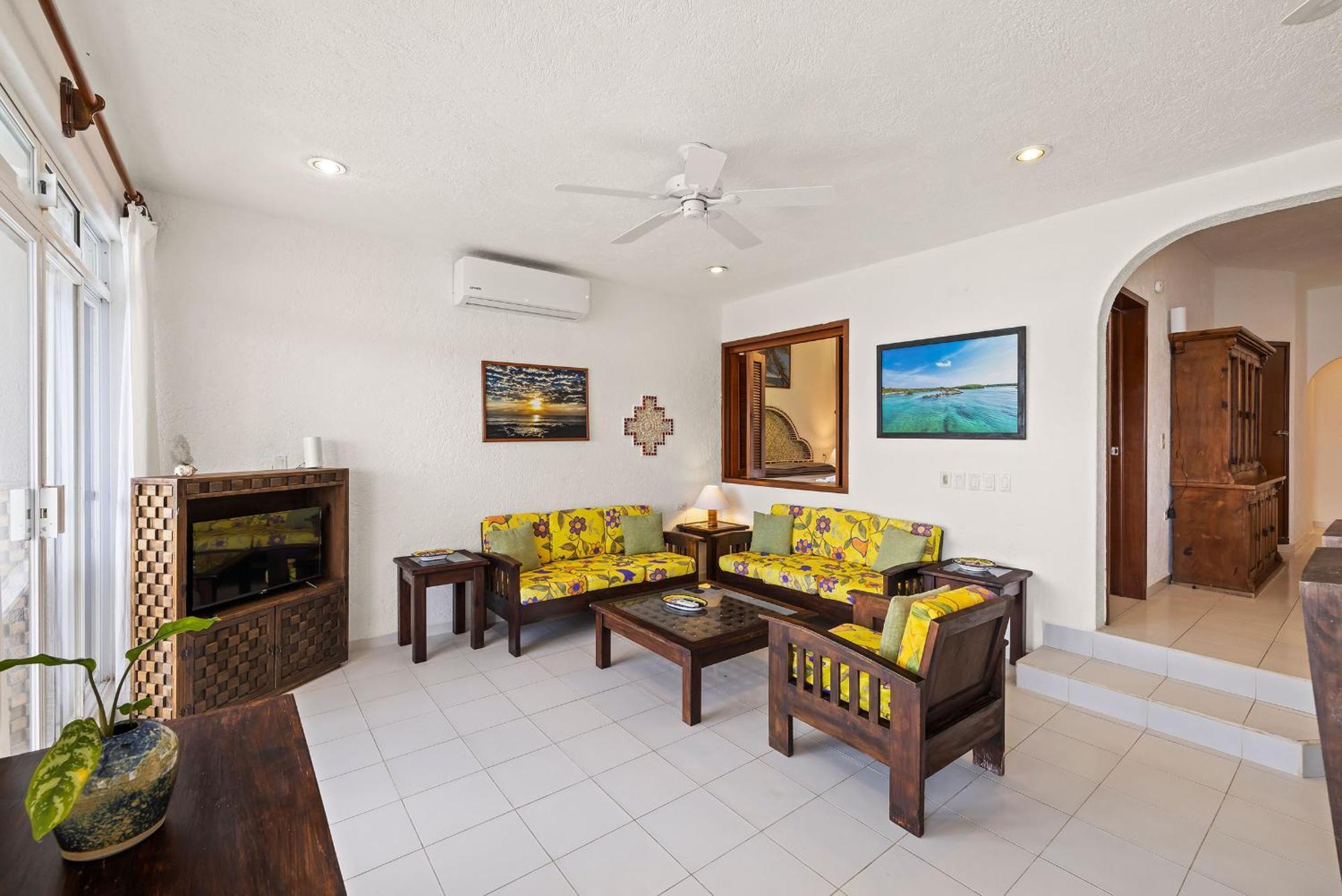 Del Sol Beachfront 2*