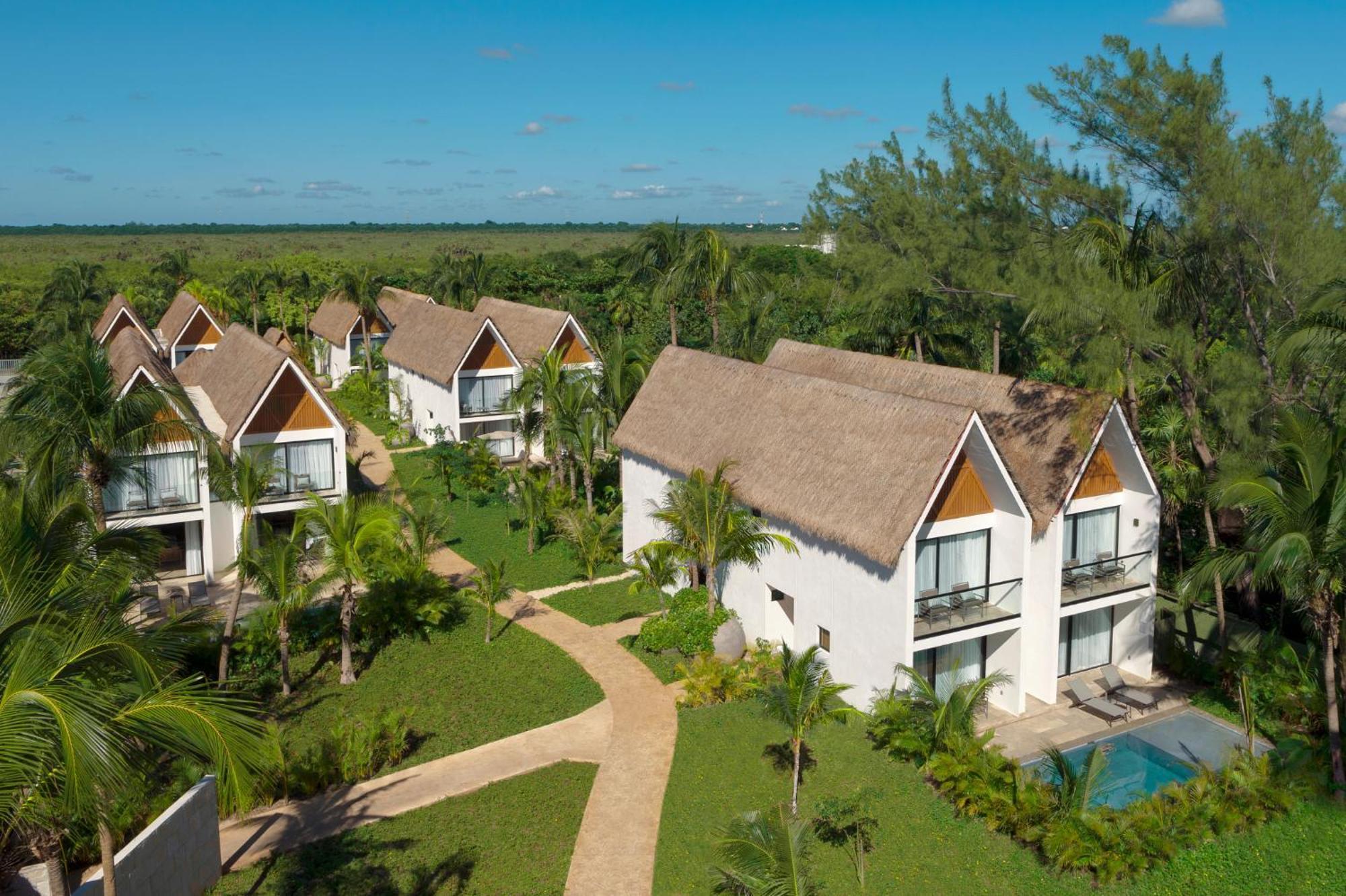 Resort Dreams Sapphire & Puerto Morelos