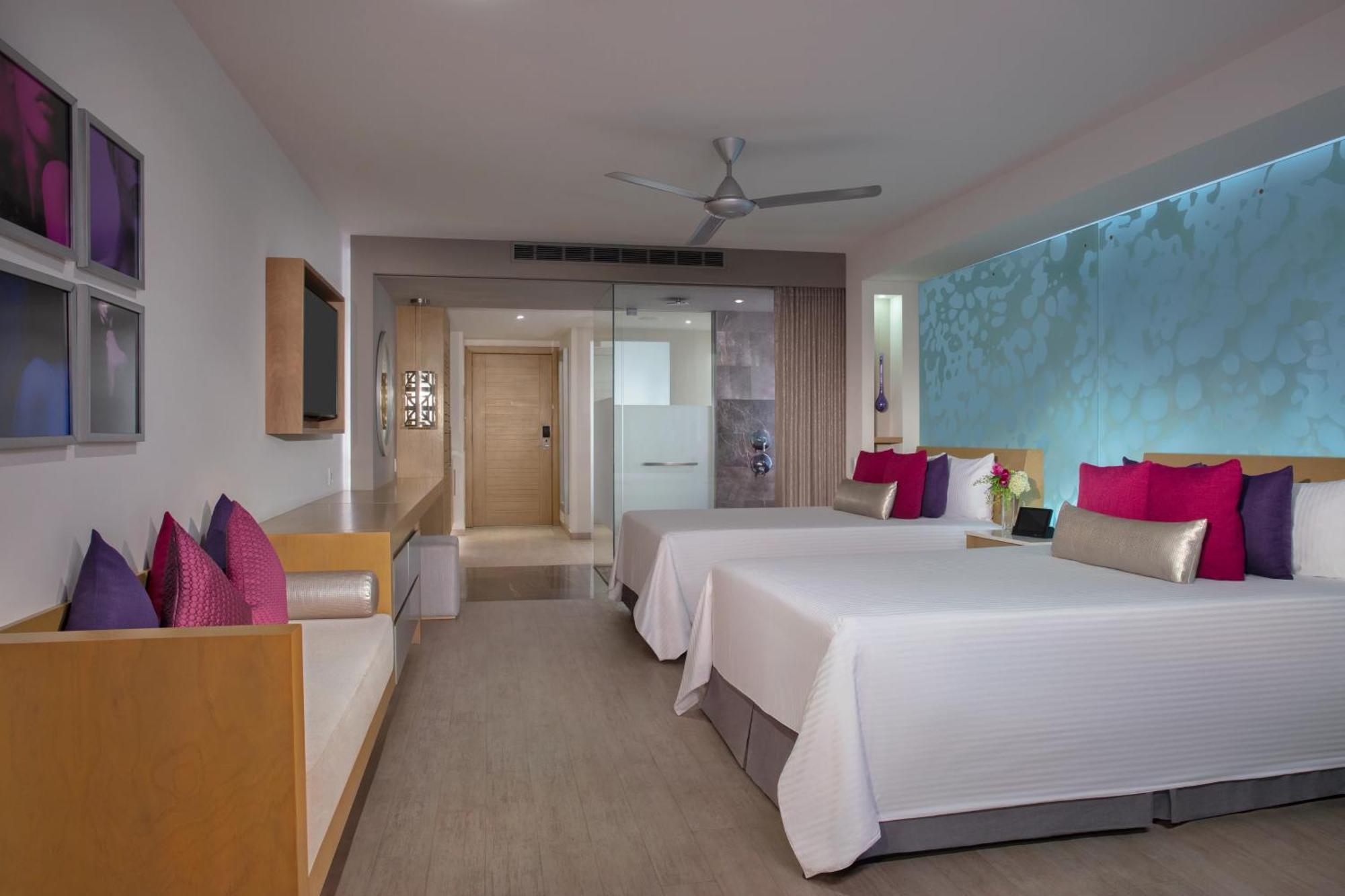 Resort Breathless Riviera Cancun & Spa 5*