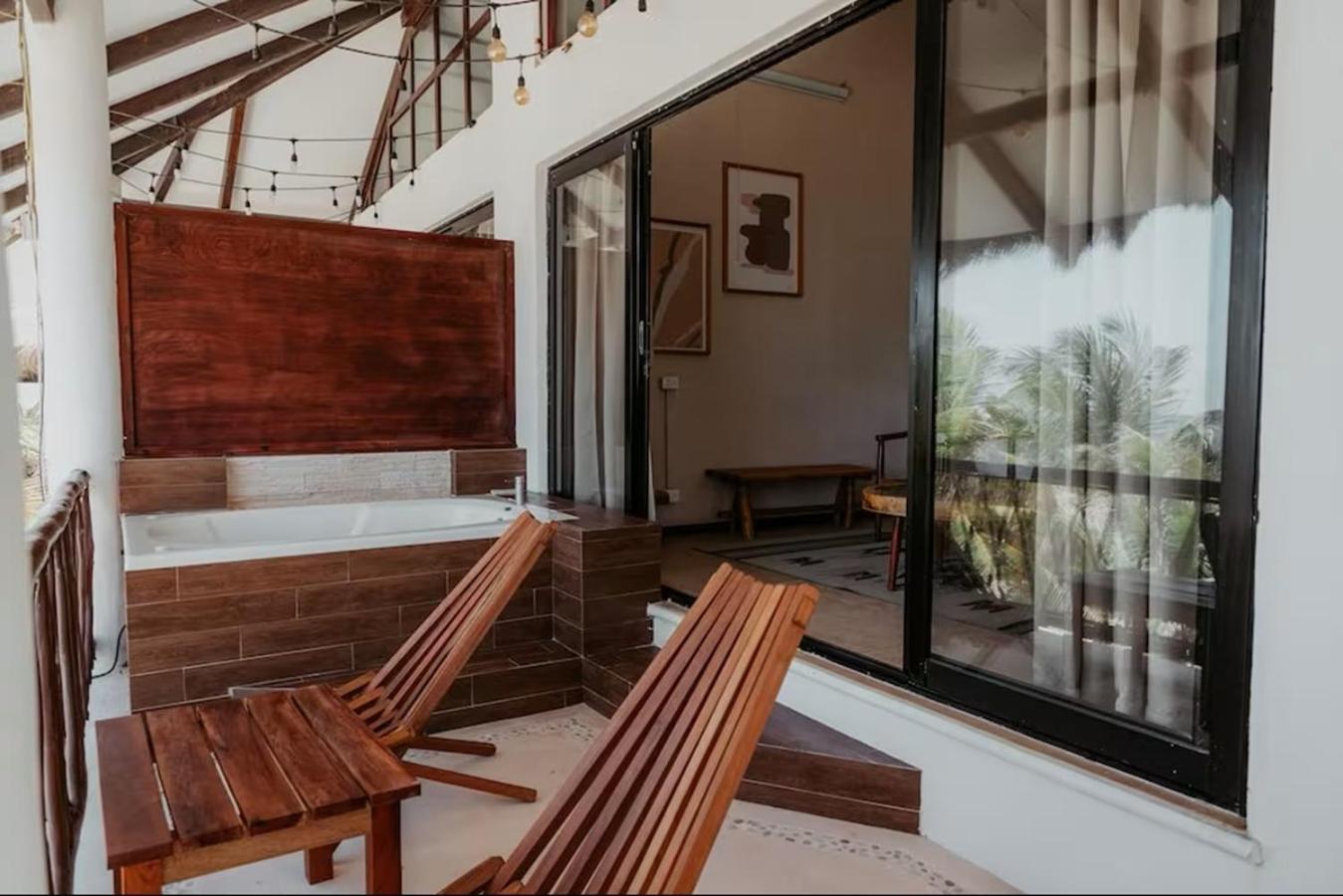 Mia Tulum Beachfront Resort - Ocean View Suites And Beach Club 4*