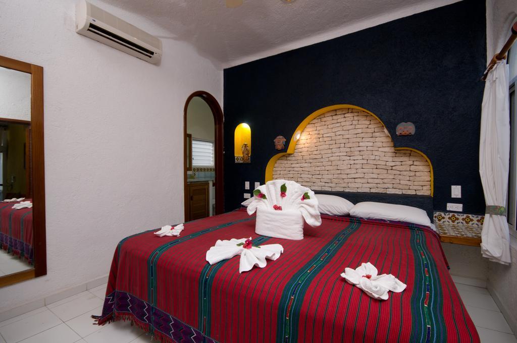 Del Sol Beachfront Hotel 2*