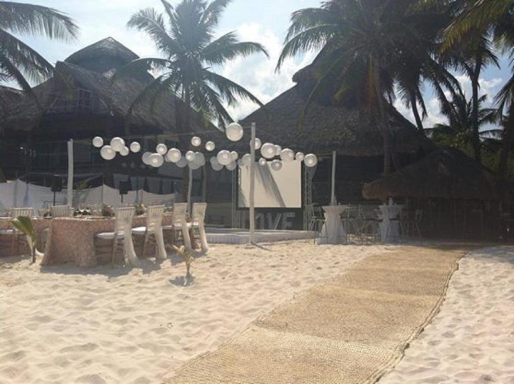 Akiin Beach