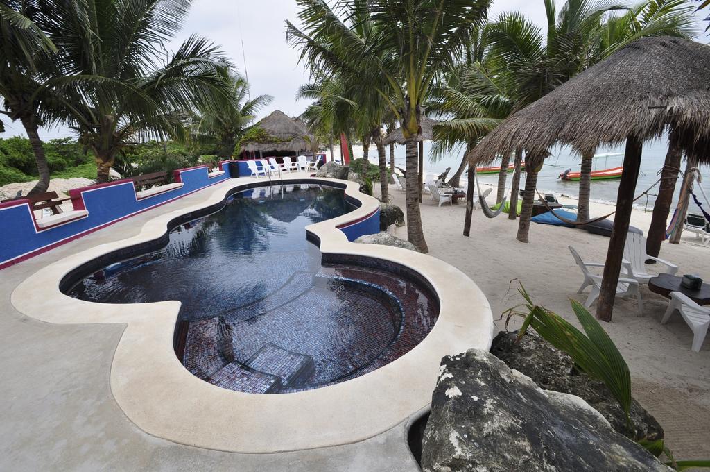 Del Sol Beachfront Hotel