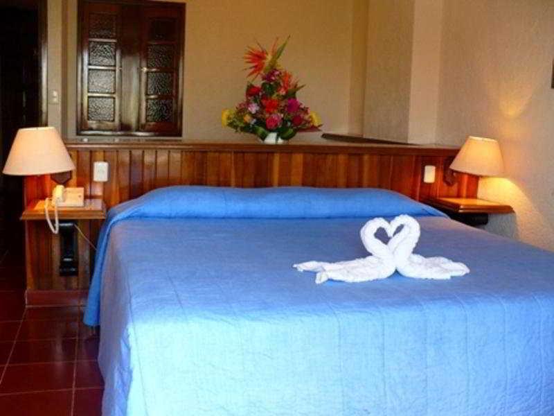 Bahia Hotel 3*