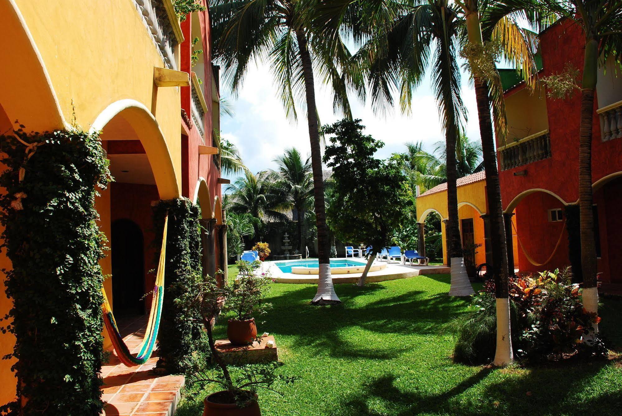 Casa Colonial *