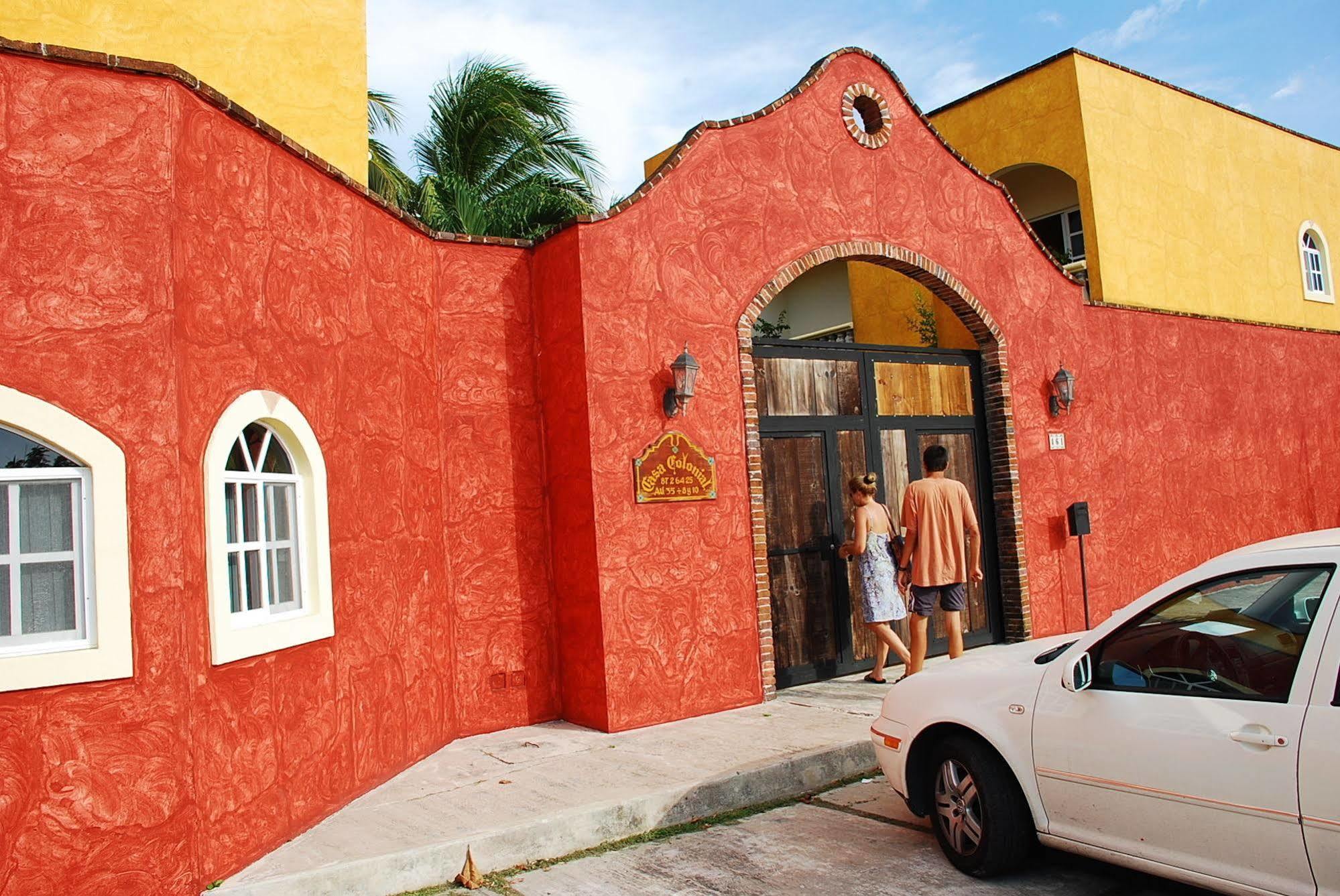 Casa Colonial *