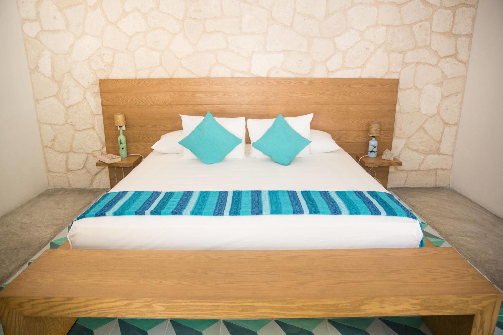 Prana Boutique 4*