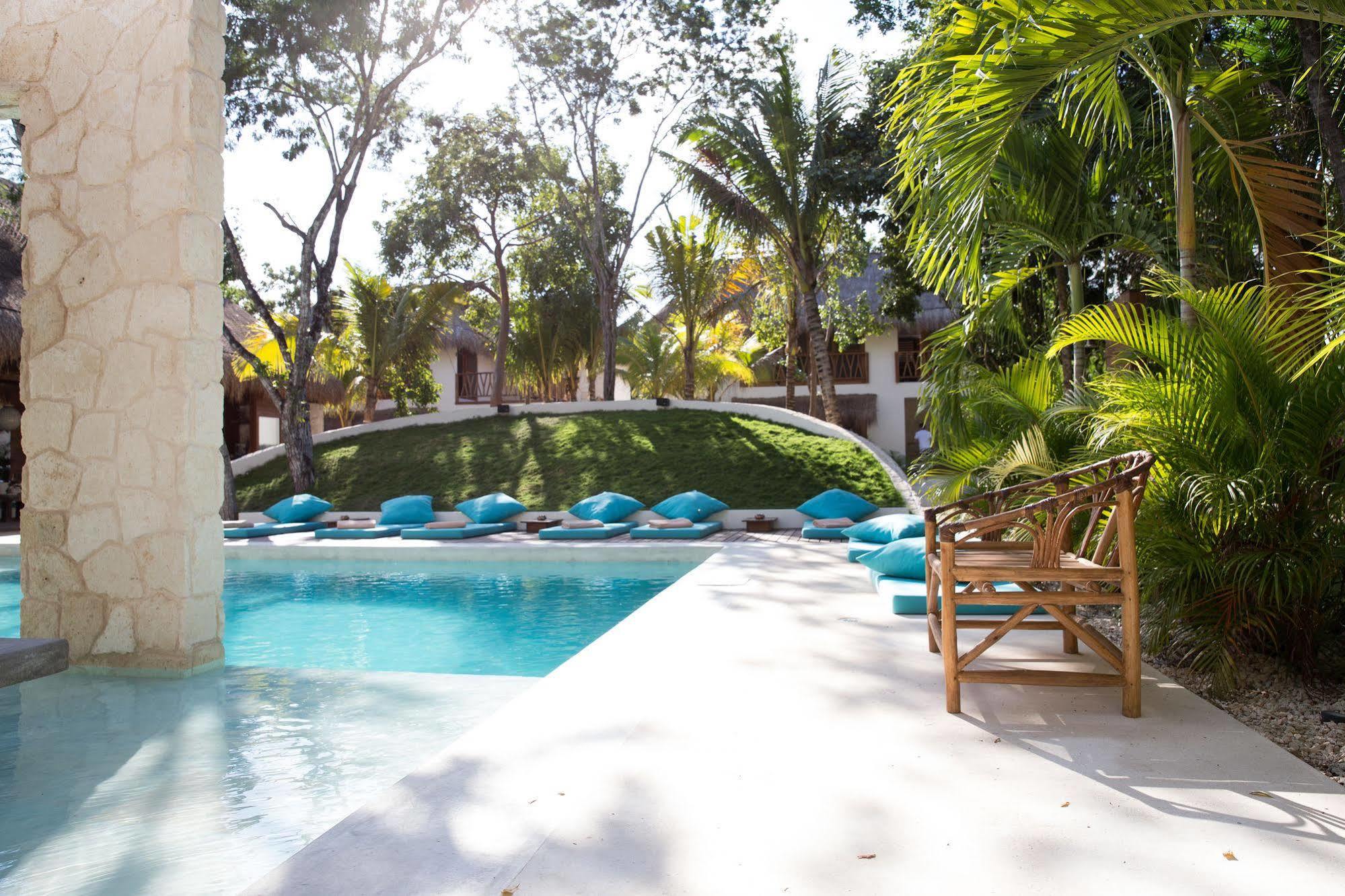 Prana Boutique 4*