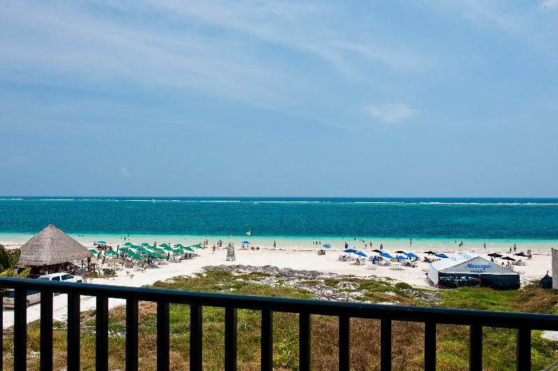 Vela's Ocean Front Aparthotel