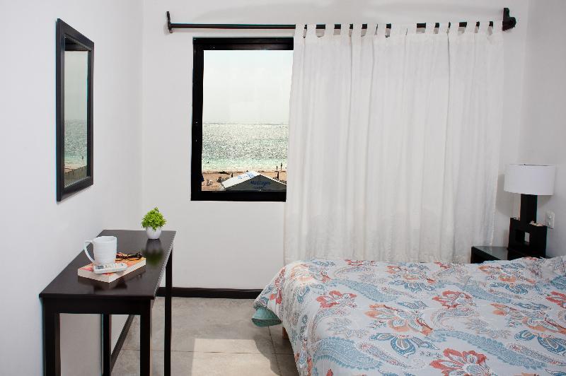 Vela's Ocean Front 3*
