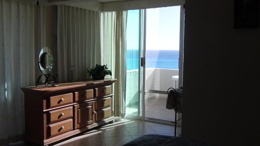 Vela's Ocean Front Aparthotel Puerto Morelos