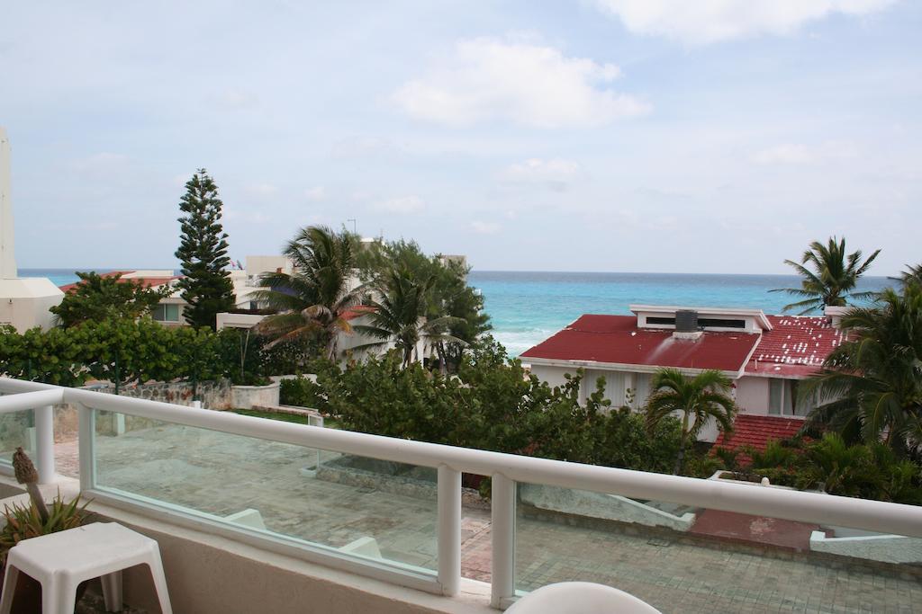 Vela's Ocean Front Puerto Morelos