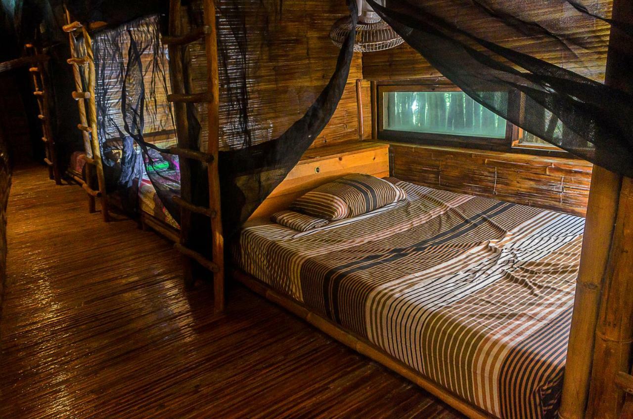 Bambu Gran Palas Hostal Party Albergue *