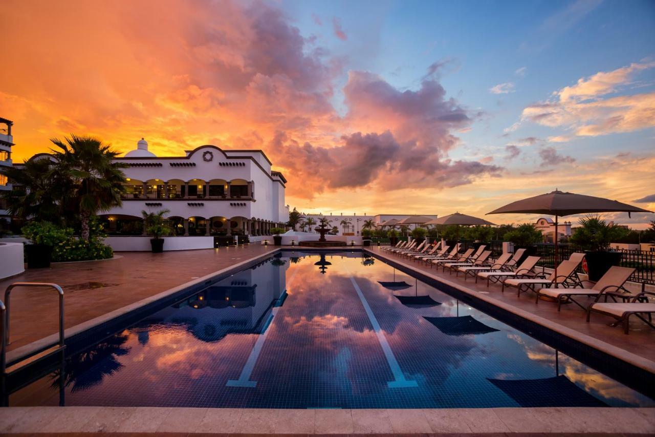 Grand Residences Riviera Cancun, Resort 5*