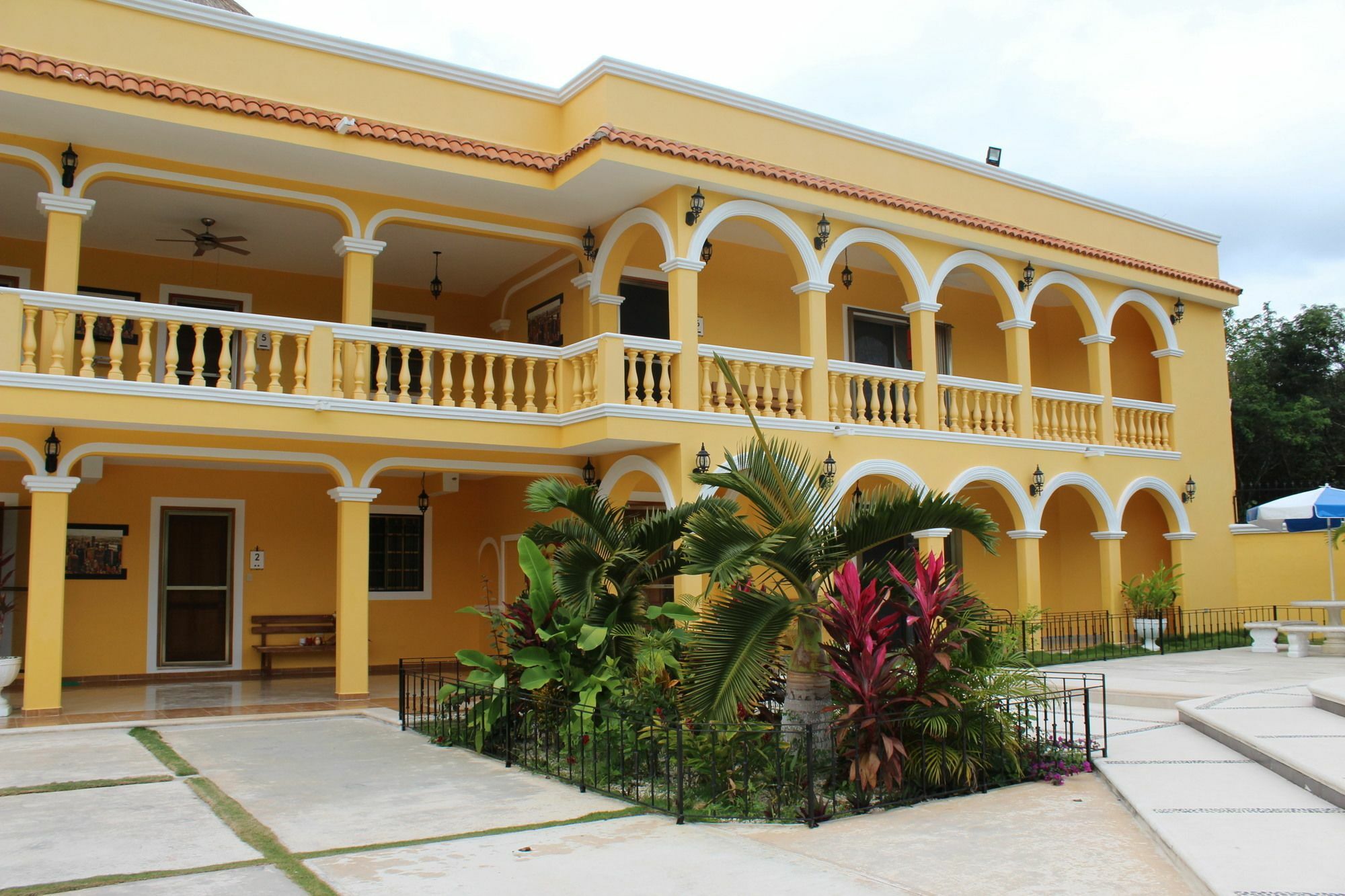 Scarlette Hotel
